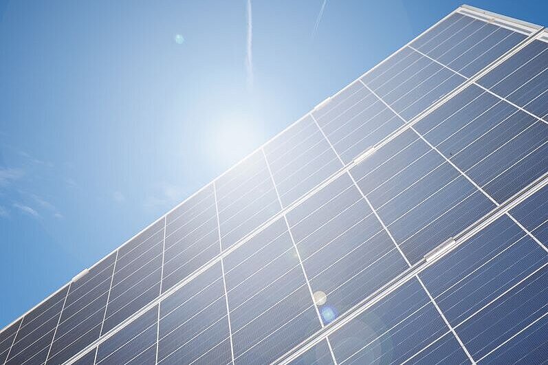 Foto Solarzellen im Gegenlicht