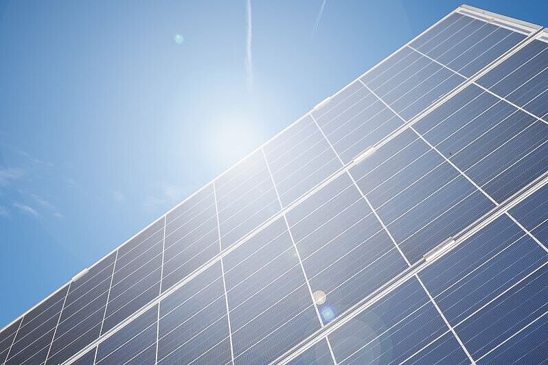 Foto Solarzellen im Gegenlicht