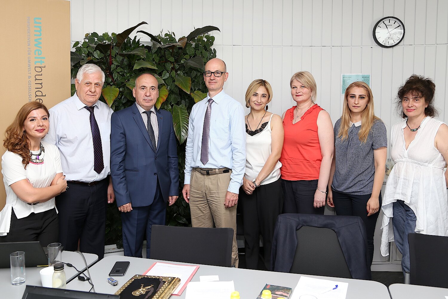 The Georgian delegation at the Environment Agency Austria – f.l.t.r.: Tamar Loladze, Alverd Chankseliani, Deputy Minister Solomon Pavliashvili, Environment Agency Austria Managing Director Georg Rebernig, Kristine Vardanashvili, Irma Gurguliani, Tamar Adalashvili, and Maria Krasteva, Deputy Team Leader of the EU/NIRAS Support Project.