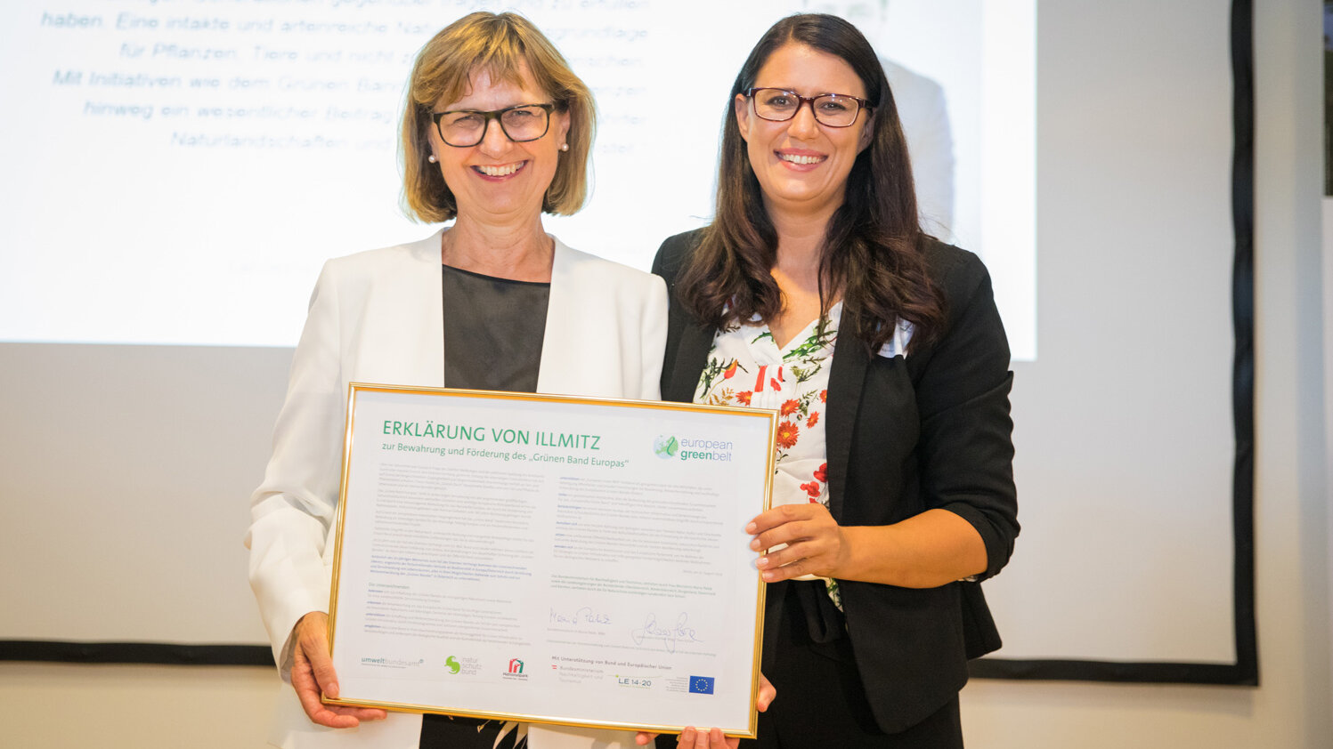 Foto von Bundesministerin Maria Patek und Landesrätin Sara Schaar