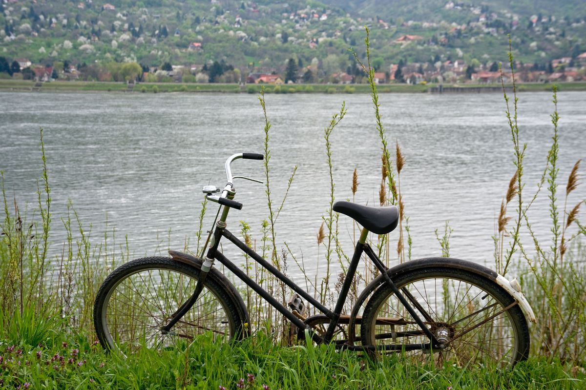 Foto Fahrrad am Ufer